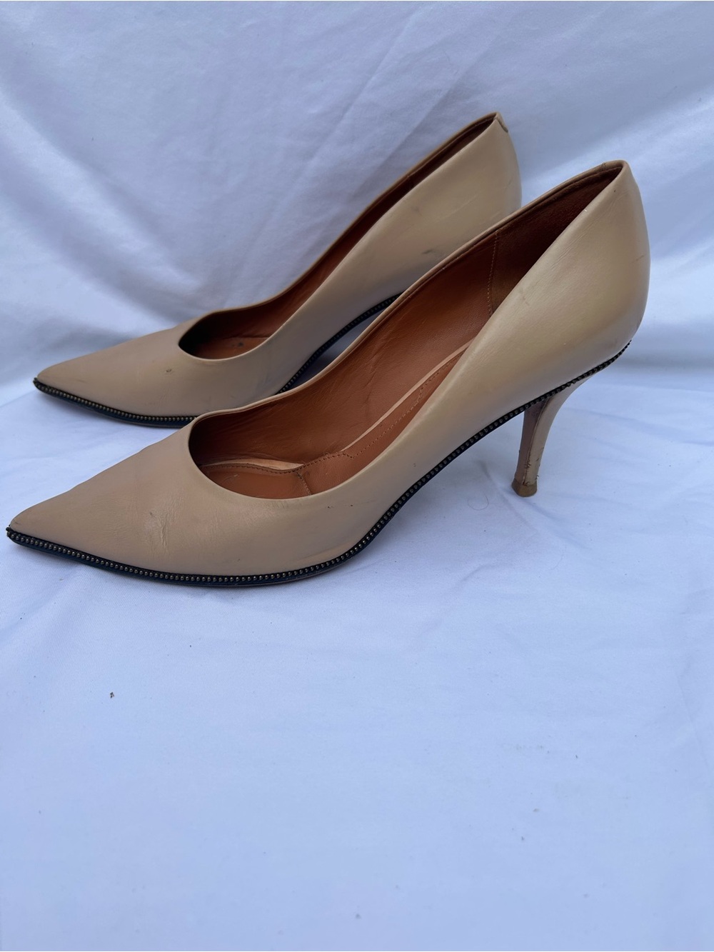 Givenchy Beige Pointed-Toe Leather Pumps size 11 - Picture 3 of 9